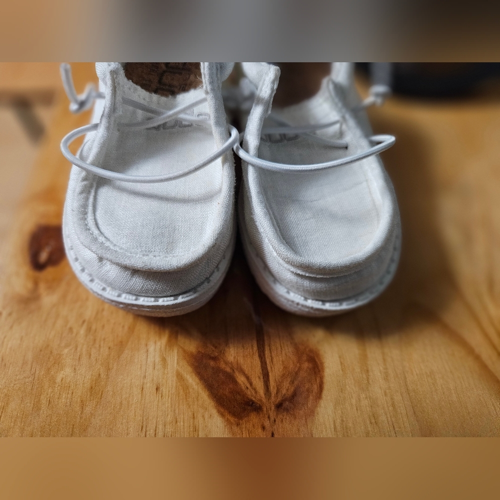 Kids Wally White Hey Dudes Size Toddler 6 - Picture 2 of 4